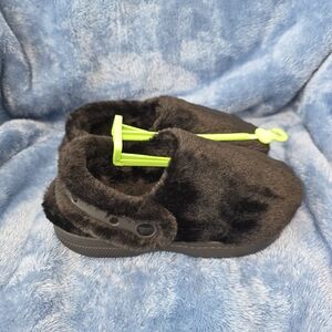 NEW Crocs Men's Unfurgettable Classic Clog